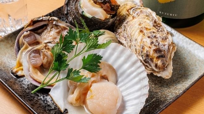 Hama-yaki style where you can grill your own seasonal seafood ♪