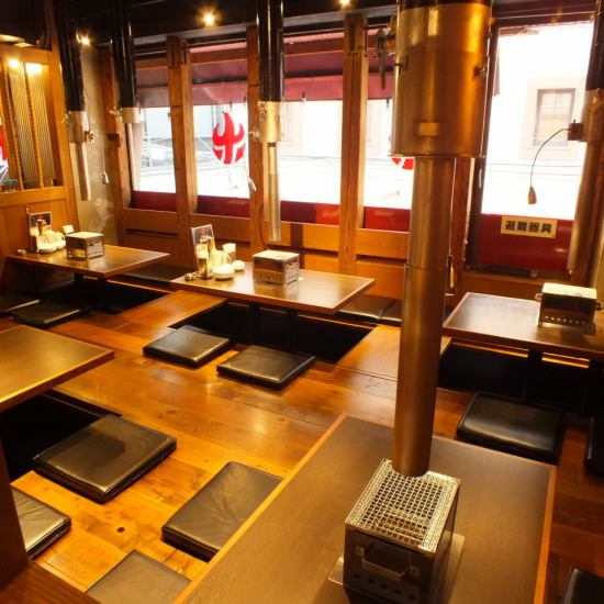 The digging seats are OK for up to 30 people! It can also be used as a tatami room charter!