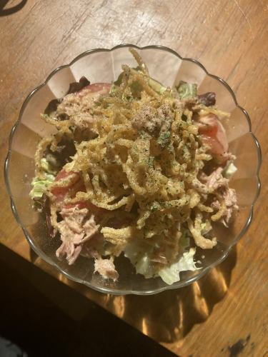 Crunchy noodle tuna salad