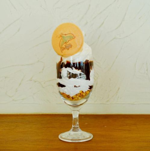 ドルフィン最中付　チョコレートパフェ