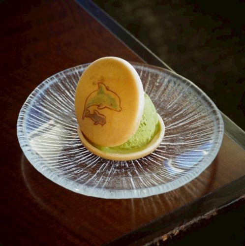 ドルフィン最中アイス　バニラ・紫芋・抹茶