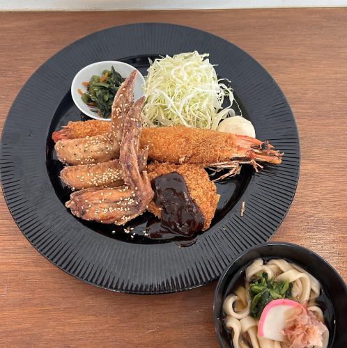 名古屋満喫セット　エビフライ・味噌ヒレカツ・手羽先・きしめん