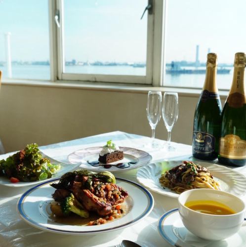 景色が絶景名古屋港カフェ