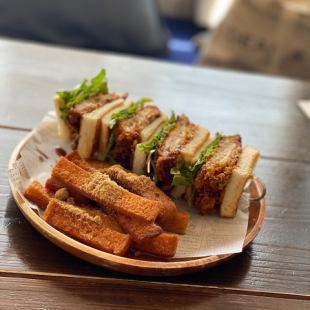 [Lunch Only] Black Pork Cutlet Sandwich