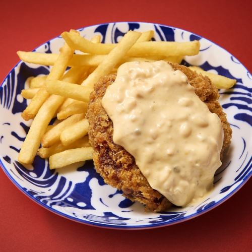 “格之進の肉おじさん”ジューシーメンチカツwithポテト