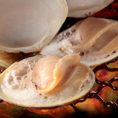 Domestic wild clam with high rarity value.Other fresh sashimi.