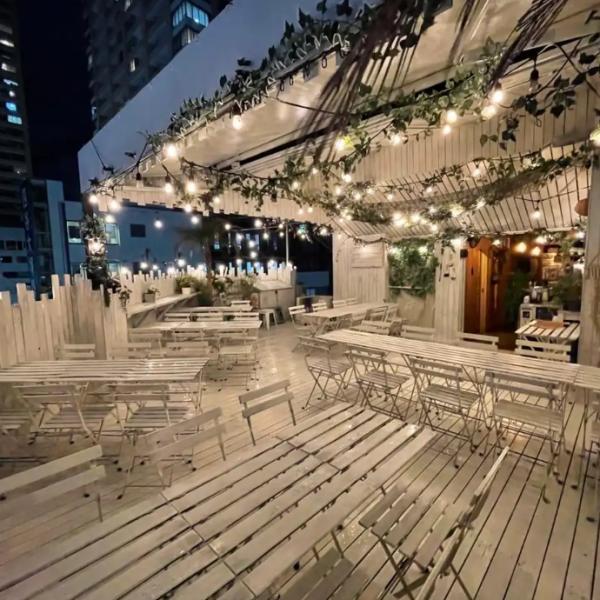 A stylish beer garden in front of Nippori Station!! Reservations are being accepted from April!! The spacious terrace seats can be reserved for up to 25 people!! Up to 40 people can be held♪ BBQ available from 5,500 yen!! In front of the station Outdoor!!