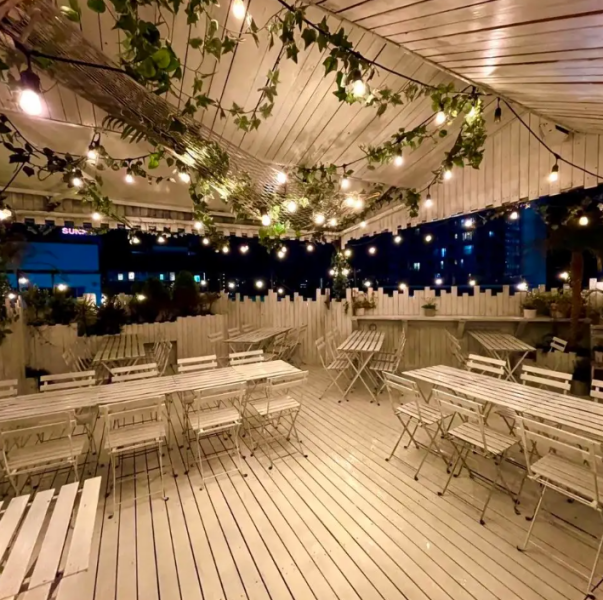[Up to 40 people] Private reservation possible! Transformed into an open terrace