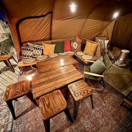 完全個室のラグジュアリースペース♪テント内でゆったりとお寛ぎ頂けます!店内は貸切でのご案内になるので、テラス席をご利用頂ければ最大20名までご案内が可能!記念日・誕生日等のサプライズも承っております。お気軽にお問い合わせください。