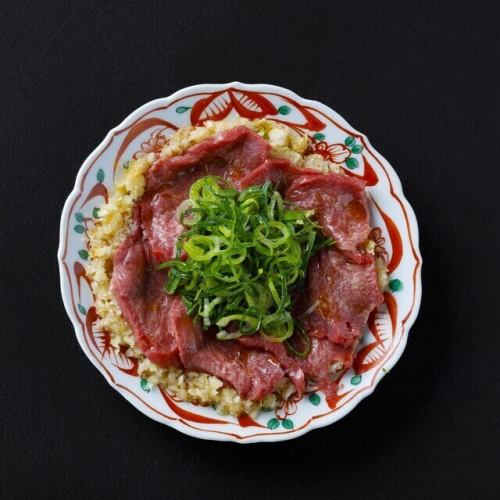 しらふく特製にんにくタン