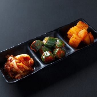 キムチ三種盛り合わせ