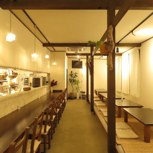 [About 5 minutes walk from the Hiramatsu Station exit on the Sanyo Electric Railway Aboshi Line] The store is conveniently located close to the station and Hyogo Prefectural Route 421.We have a parking lot, so even those coming from far away can come. We offer a relaxed and enjoyable atmosphere with a homely interior and delicious food.