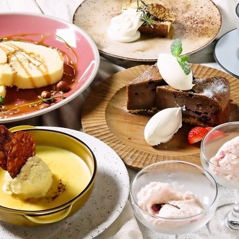 Enjoy authentic sweets to your heart's content◎ The popular non-stop dessert lunch includes pizza and a choice of main course for 3,080 yen (tax included)