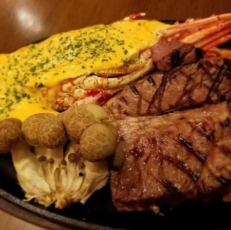 伊勢海老とウニチーズ焼きコラボサーロインステーキ