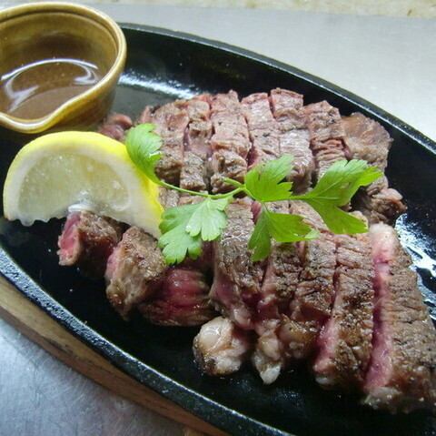 地物を贅沢に使用した料理をご提供。お食事だけのご利用も歓迎♪