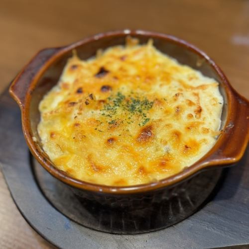 【自家製ソースの贅】小麦粉から練り上げる濃厚なコク。手間暇惜しまぬ手作りホワイトソースの誘惑。