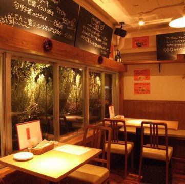 All table seats in the store ★ Please feel free to have your shoulders and elbows! You can choose a recommendation from the blackboard above!