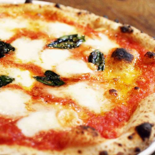 Pizza Margherita loved by the Queen