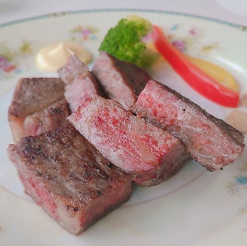 Japanese black beef sirloin steak (100g)