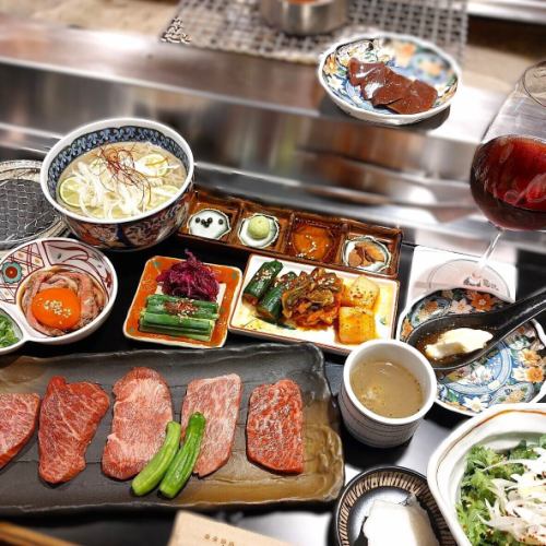 僅限週一【烤肉短套餐 90→120 分鐘】包含烤肉塊、烤牛舌、瘦肉、烤肉串、涮涮鍋肝、迷你涼麵