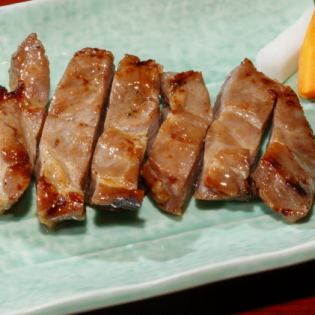 Charcoal-grilled pork shoulder loin marinated in miso