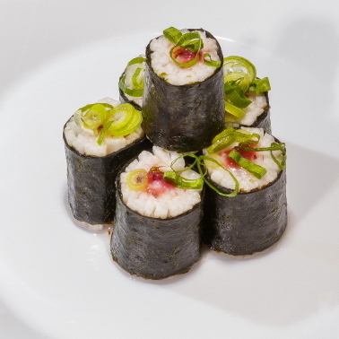 Yam roll with seaweed