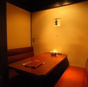 There is a private room with a face-to-face sofa where you can relax.Because it is a completely private room, the private space is recommended for dates! We have 3 rooms for 4 people, 2 rooms for 6 people, and 1 room for 10 people, depending on the number of people. increase.