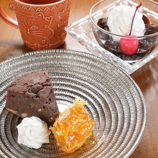 カフェタイムにぴったり！店主気まぐれ「日替わりデザート」