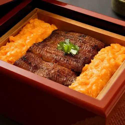 ◎期間限定・神楽坂店限定◎【国産鰻】 鰻せいろ蒸し・梅