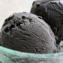 black sesame ice cream