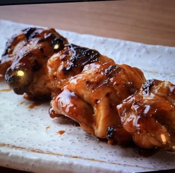 【当店自慢】店内手打ちジャンボモモ