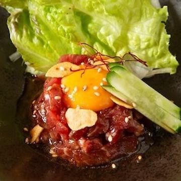 馬刺しユッケ