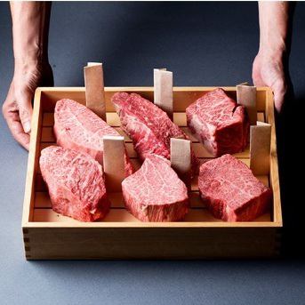 您還可以在套餐中享用精心挑選的肉類。