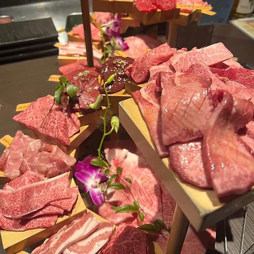 厳選されたお肉をコースでもお楽しみいただけます。