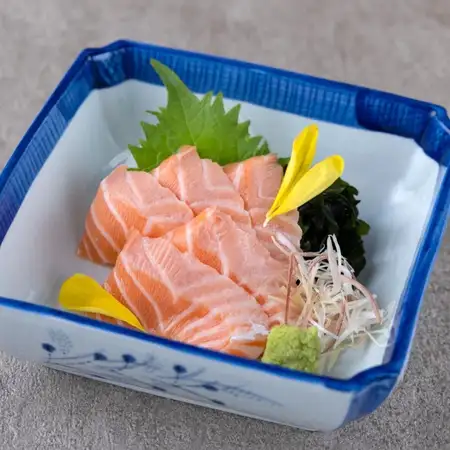 信州サーモンの刺身