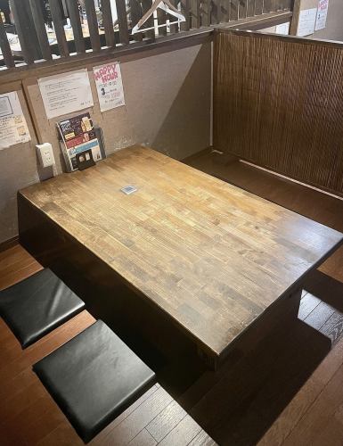 Tatami room seats available for groups