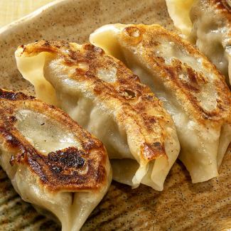 餃子（３個）