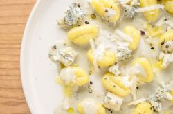 [Cream sauce and other sauces] Gnocchi Gorgonzola (fresh pasta)