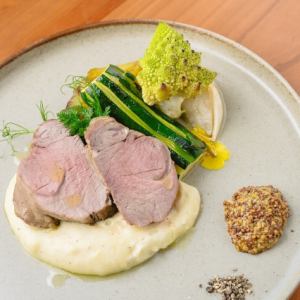 [Meat dish] Kumamoto Maeda Farm brand pork roast with Aso takanaard