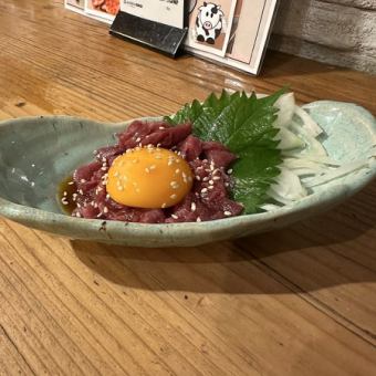 合法桜ユッケ