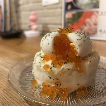 Potato salad with salmon roe and egg