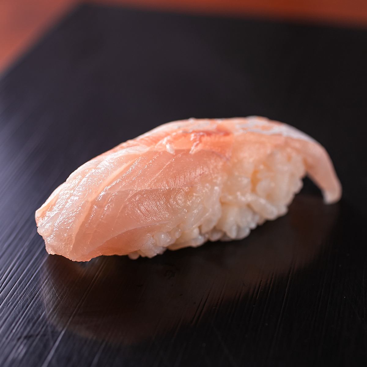 当店の麦シャリは健康的で食感が格別！是非ご賞味ください
