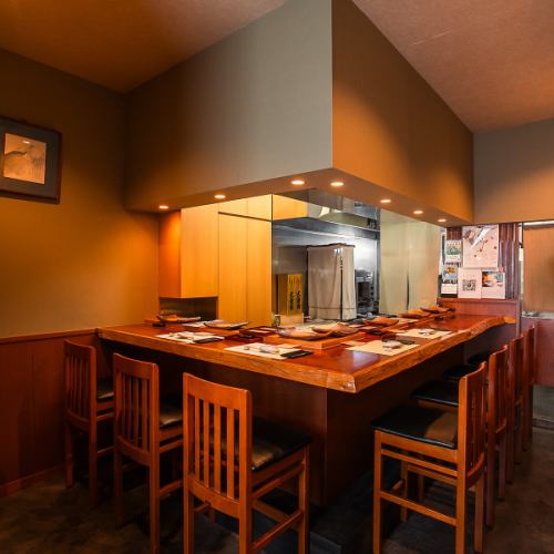 You can watch as the chef prepares fresh fish and makes sushi right before your eyes.