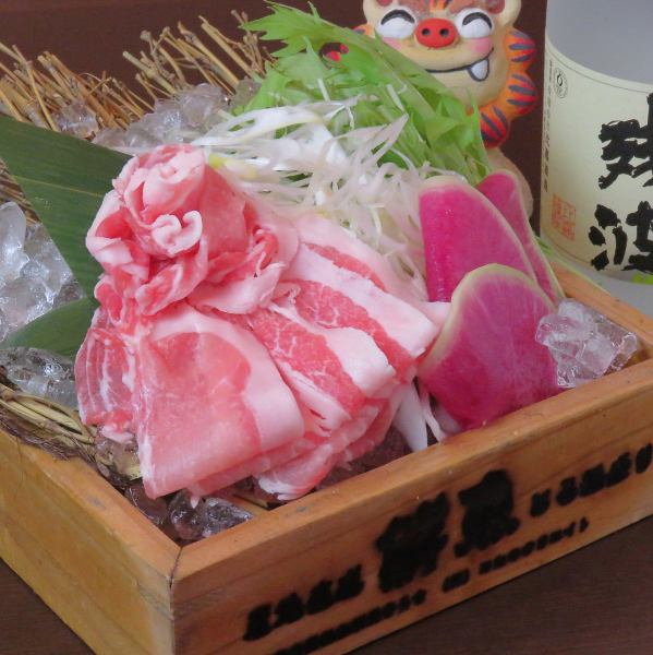 【沖縄のブランド豚】臭みが少なく、脂の甘みとお肉の旨味が楽しめる「あぐー豚」をネギしゃぶで！