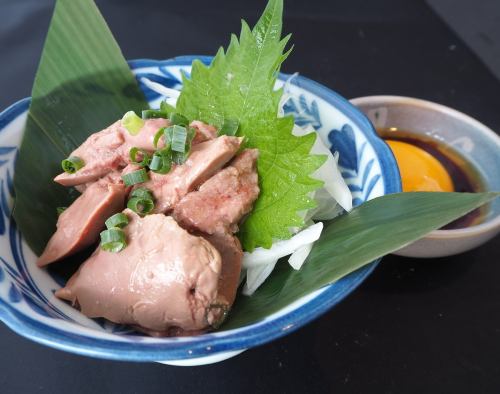 宮崎縣產的肥鮪魚肝刺身
