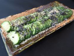 千枚きゅうりの塩昆布かけ
