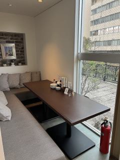 会社や友人との飲み会、女子会など、各種宴会にもピッタリな120分飲み放題付きコースもご用意しています。お店自慢の料理とともに、お好きなお酒をゆったりとご堪能いただけます。