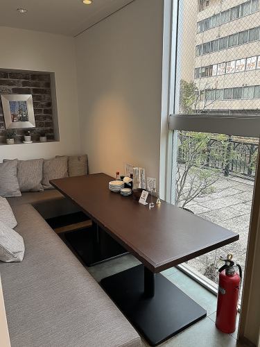 会社や友人との飲み会、女子会など、各種宴会にもピッタリな120分飲み放題付きコースもご用意しています。お店自慢の料理とともに、お好きなお酒をゆったりとご堪能いただけます。