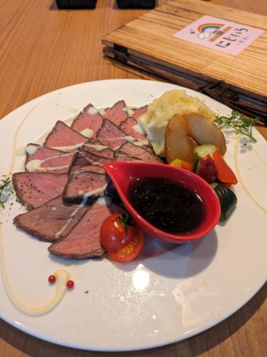 赤肉のローストビーフ