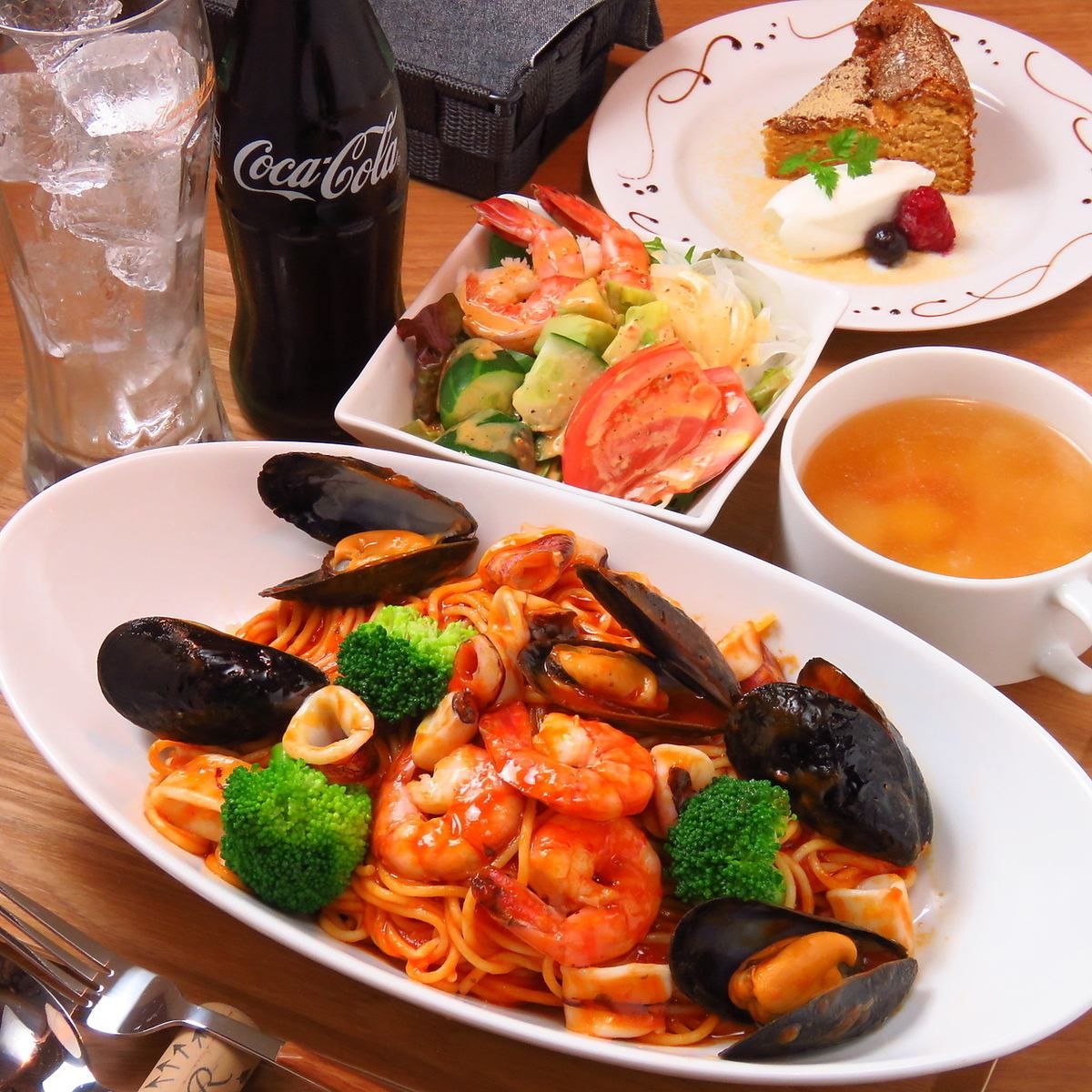 パスタやアヒージョなど料理の種類が豊富♪何度来ても楽しめる！